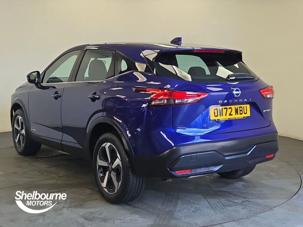 Nissan Qashqai Hatchback Acenta Premium - Image 2