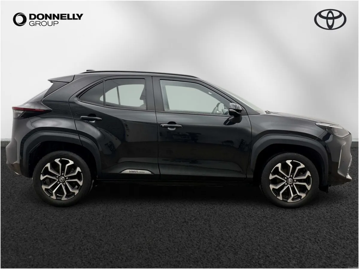 Toyota Yaris Cross Estate Design - Image 3