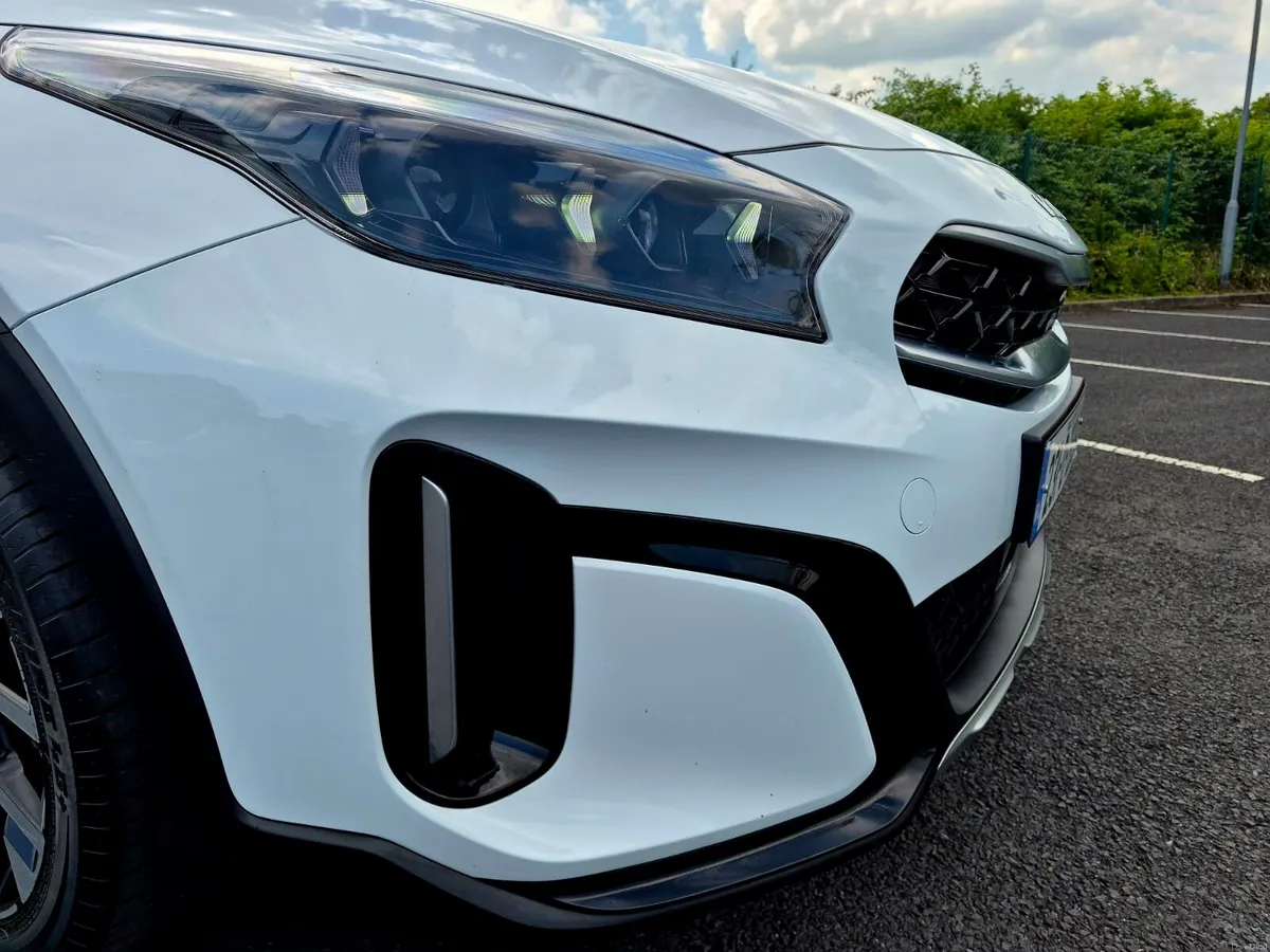 2023 KIA XCEED PE PHEV AUTO HYBRID - Image 6
