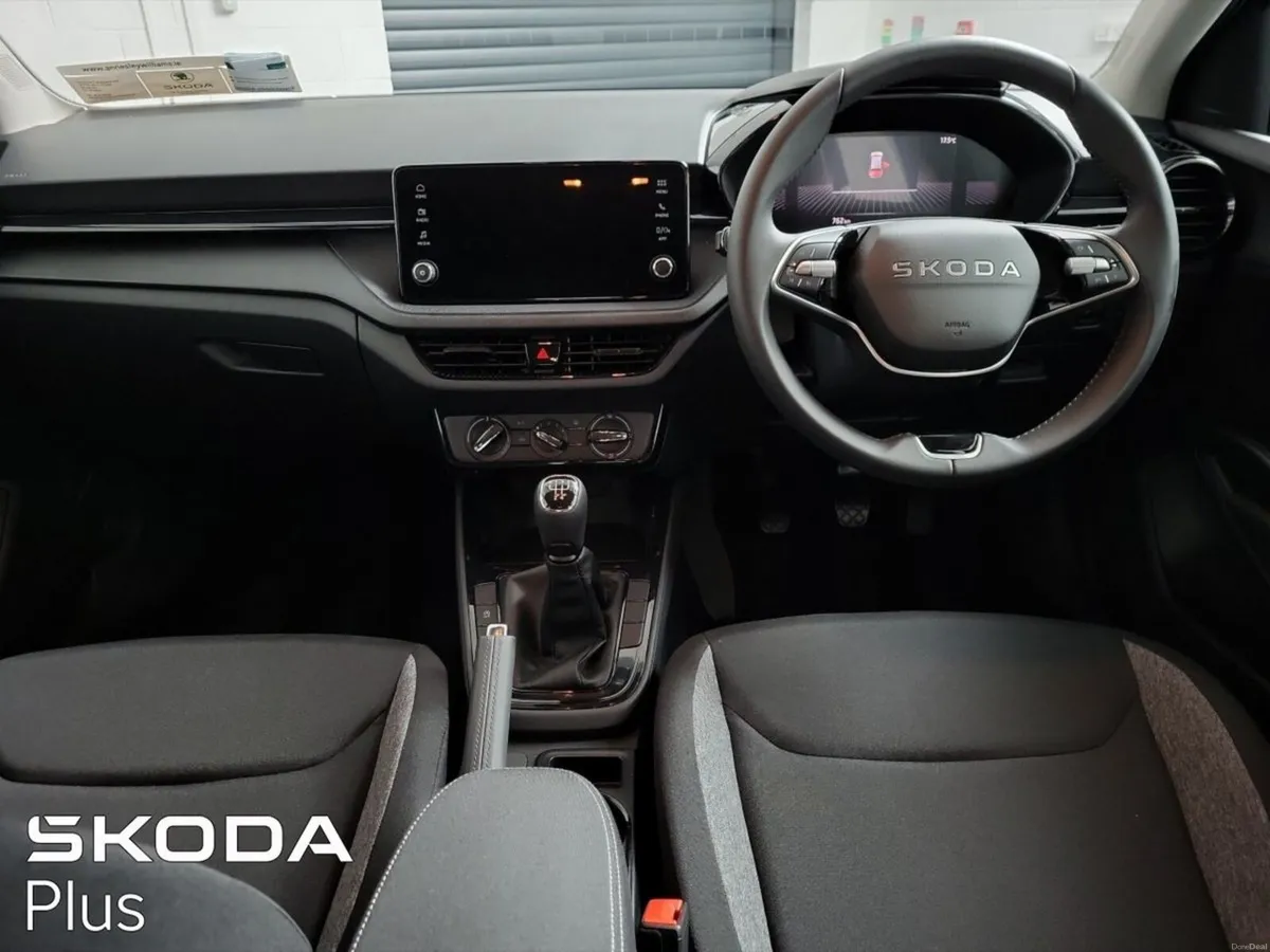 Skoda Fabia Essence 1.0Mpi 80bhp - Image 3