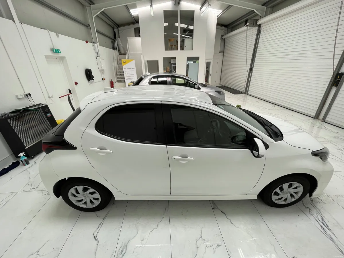 2023 Toyota Yaris x - Image 2