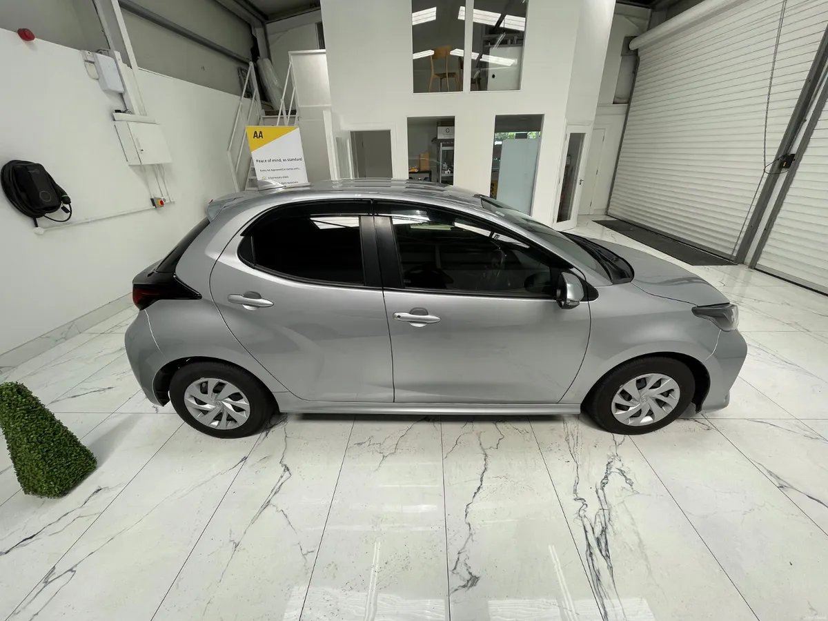 2023 Toyota Yaris 1.5 Hybrid x Auto - Image 2