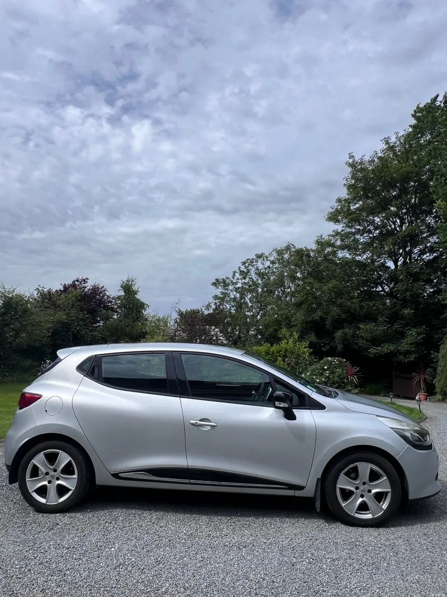 Renault Clio 2017 - Image 2