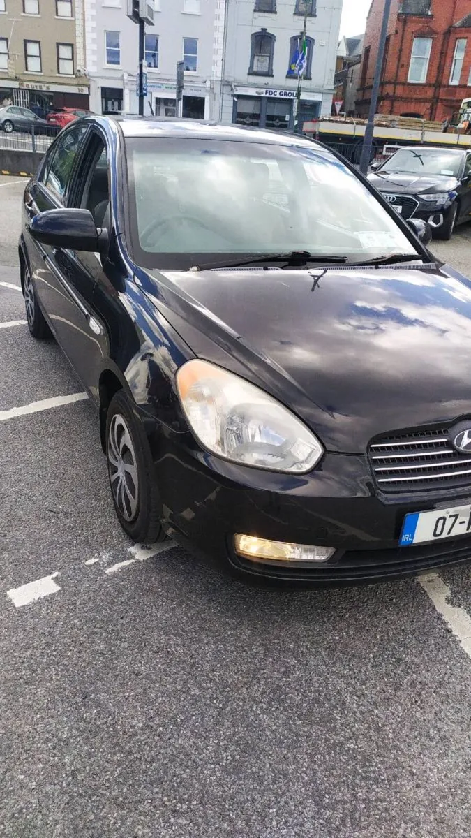 Car  Hyundai Accent - Image 2