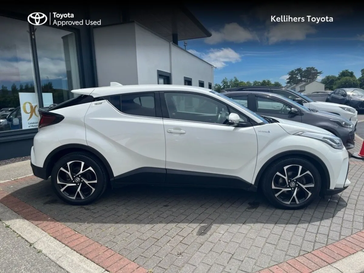 Toyota C-HR HYBRID ELECTRIC SPORT - Image 3