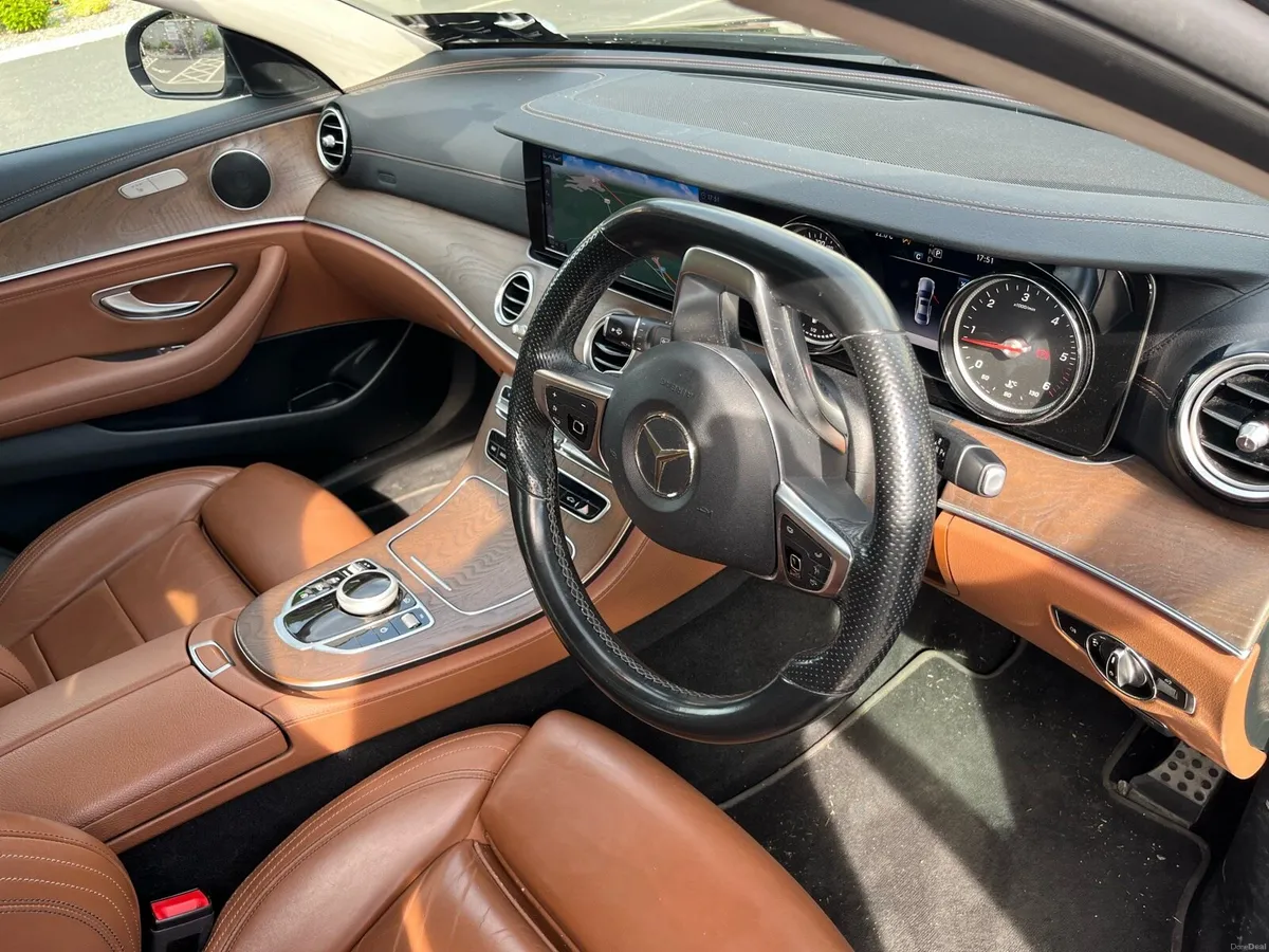 Car - Image 4
