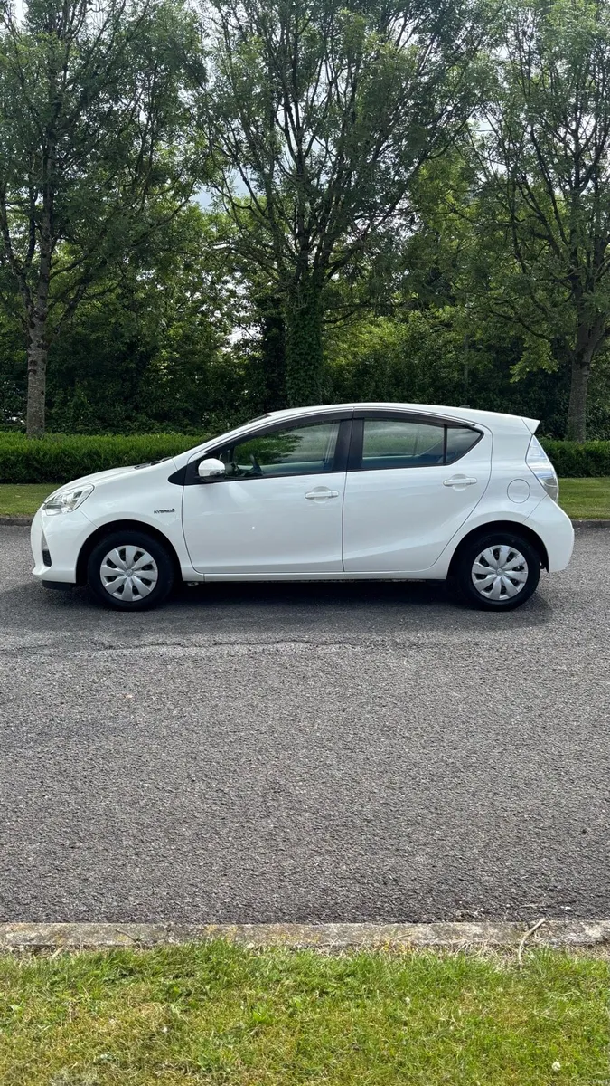 Toyota Aqua 2014 1.5 Pet-Hybrid(New NCT) - Image 4