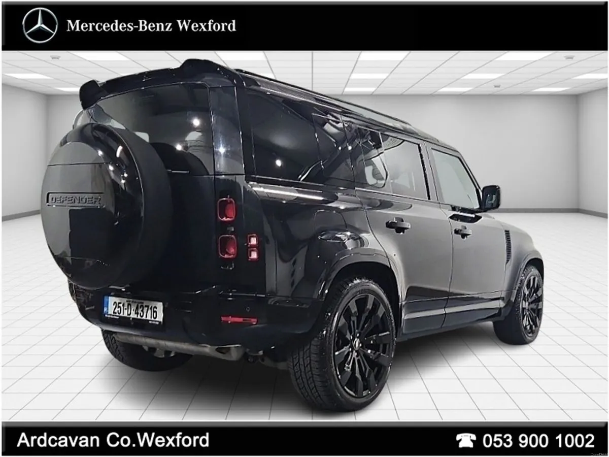 Land Rover Defender 6 Seater PHEV 300 PS S Campaig - Image 4