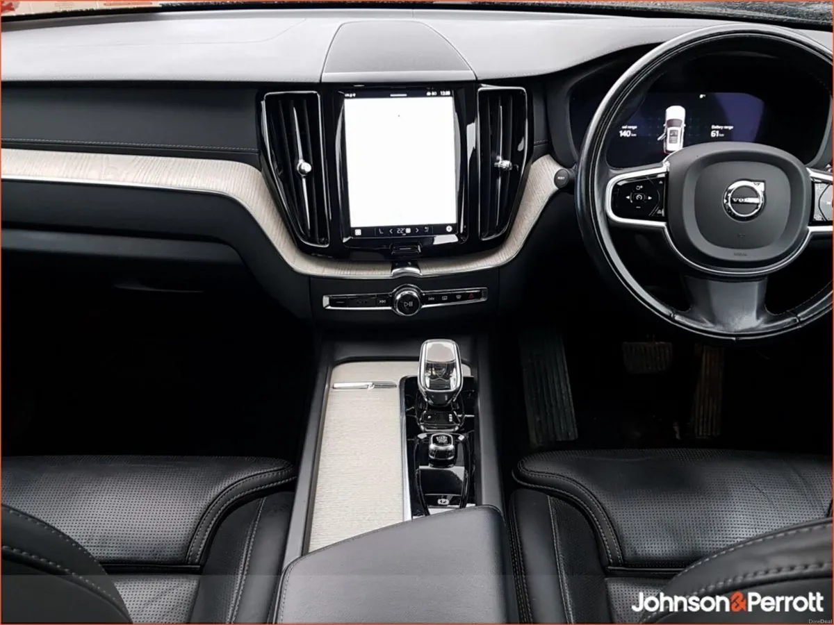 Volvo XC60 T6 350bhp AWD PHEV Inscription (Two Yea - Image 3