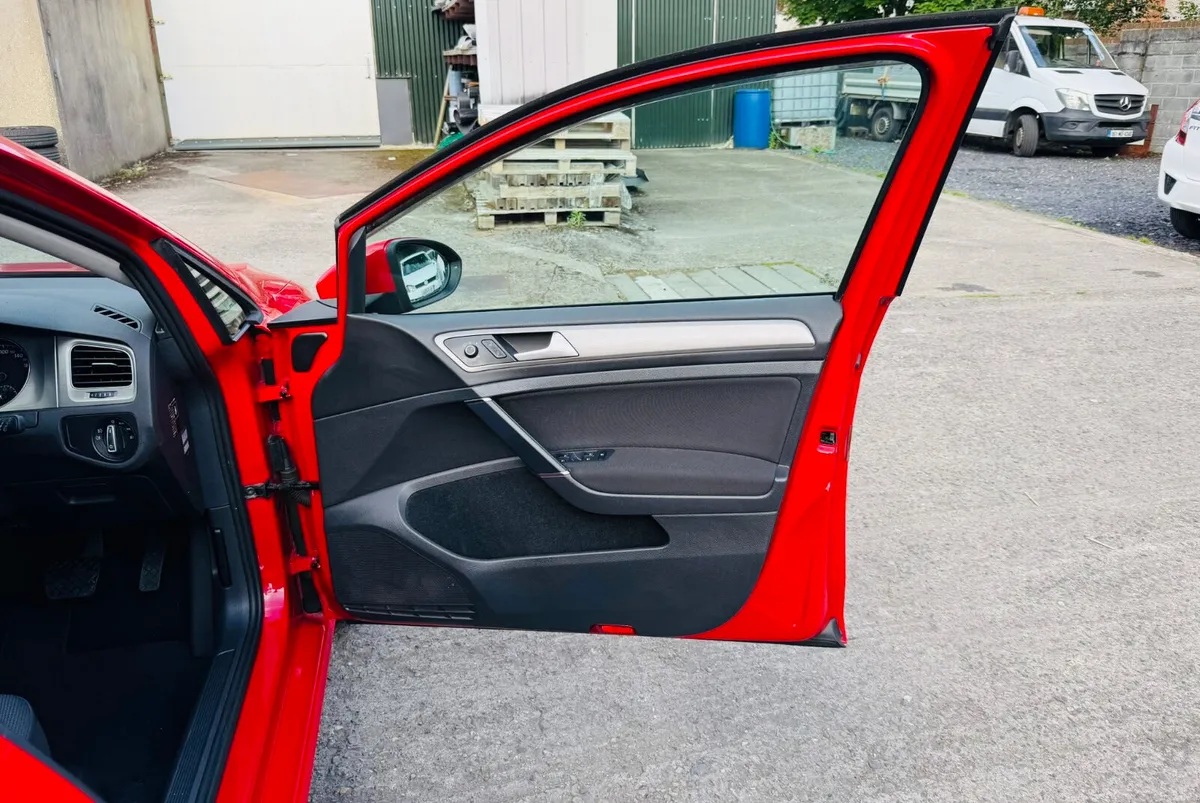 VW Golf 2015 -1.2TSI AUTO - Image 6