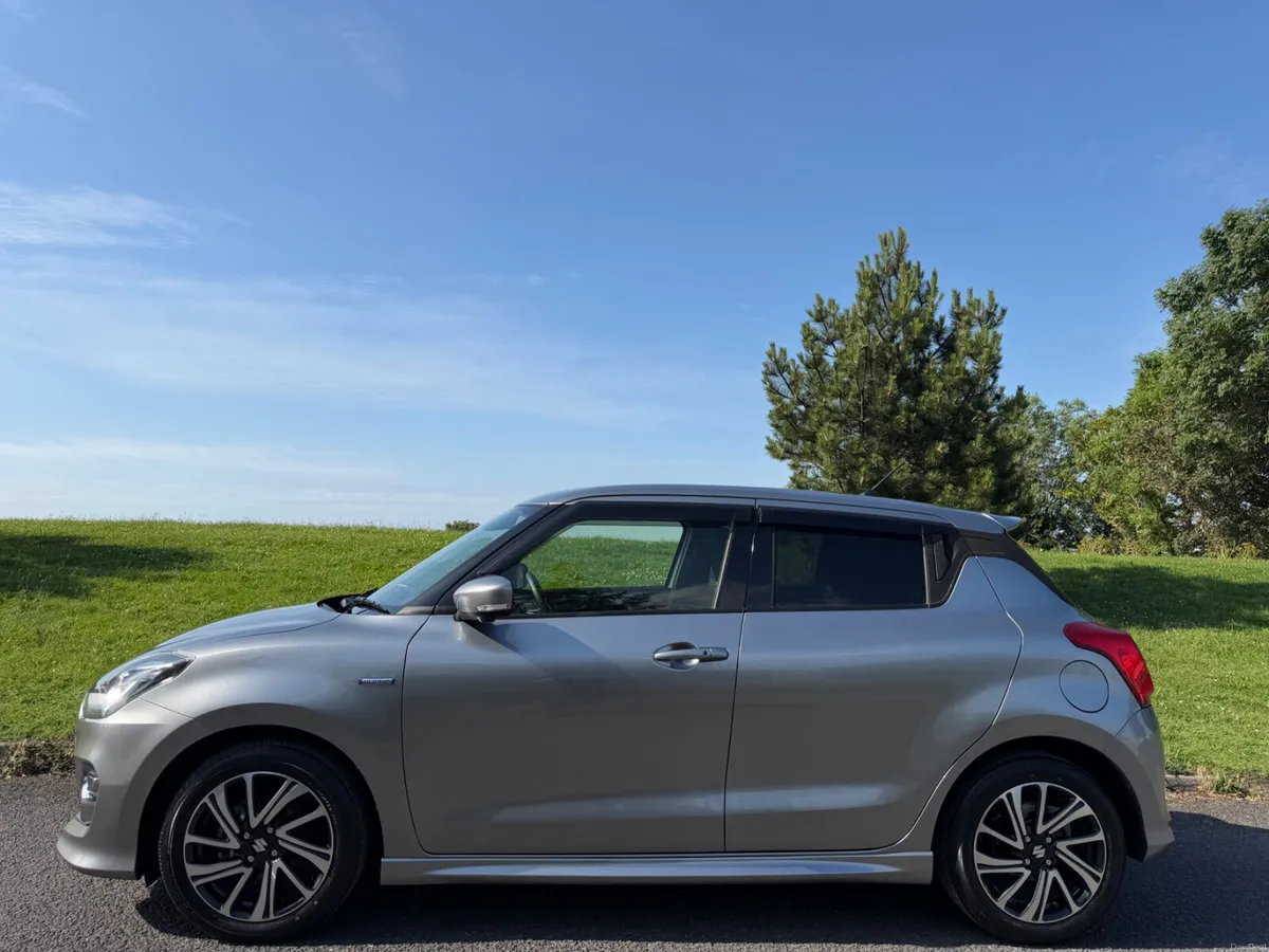 Suzuki Swift 1.2 HYBRID RS - Image 4