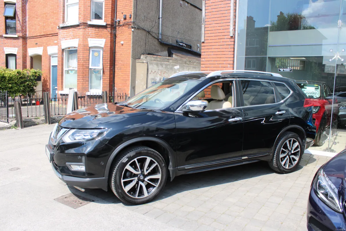 Nissan X-Trail 2018,7 Seater - Image 3