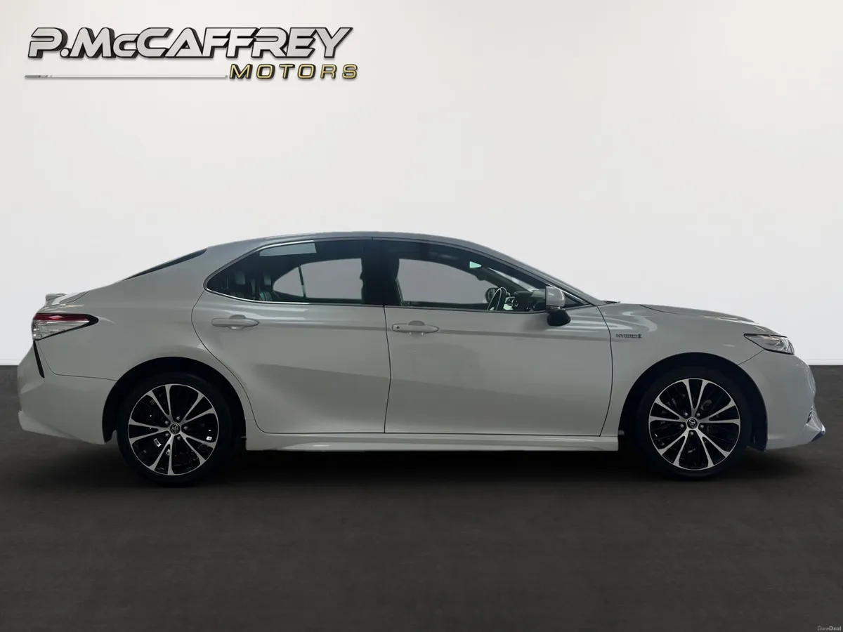 2019 Toyota Camry WS 2.5 Self Charging Hybrid Leat - Image 4