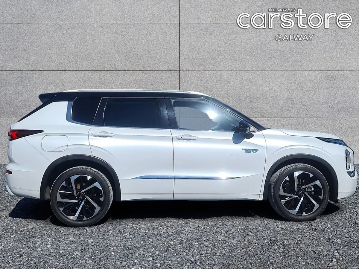 Mitsubishi Outlander PHEV 4WD Black Edition - Image 2