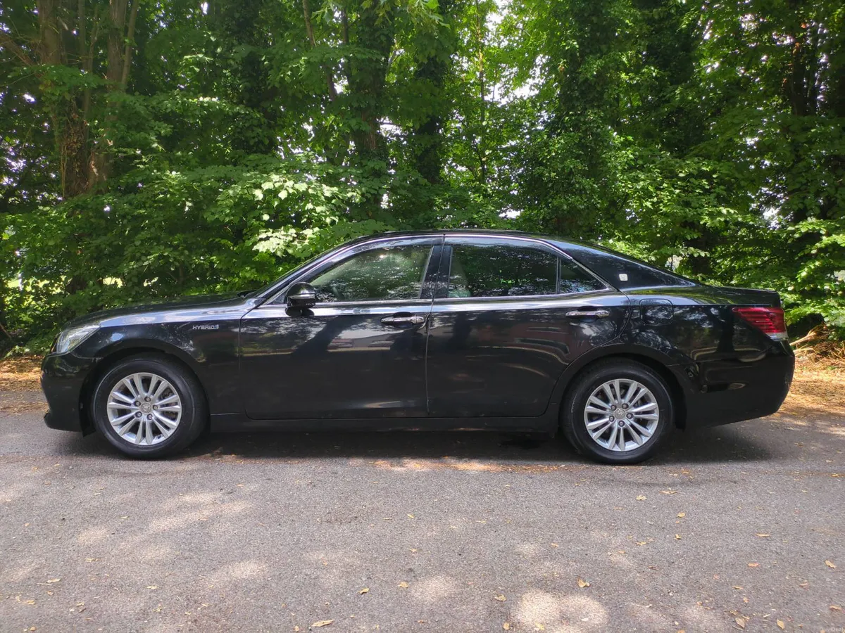2013 Toyota Crown 2.5 Hybrid *Low kms - Image 4