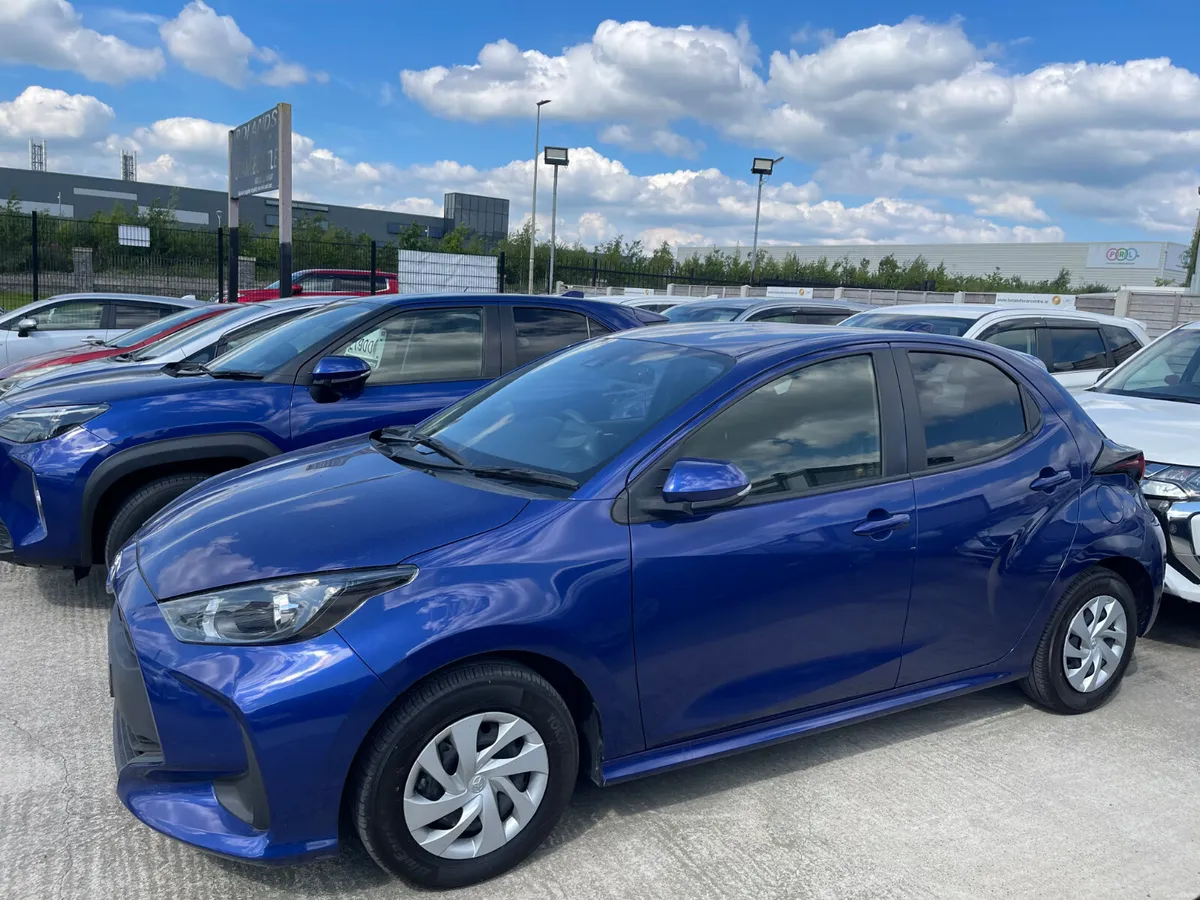 2021 Toyota Yaris Hybrid 1.5 Automatic 5dr Model - Image 4
