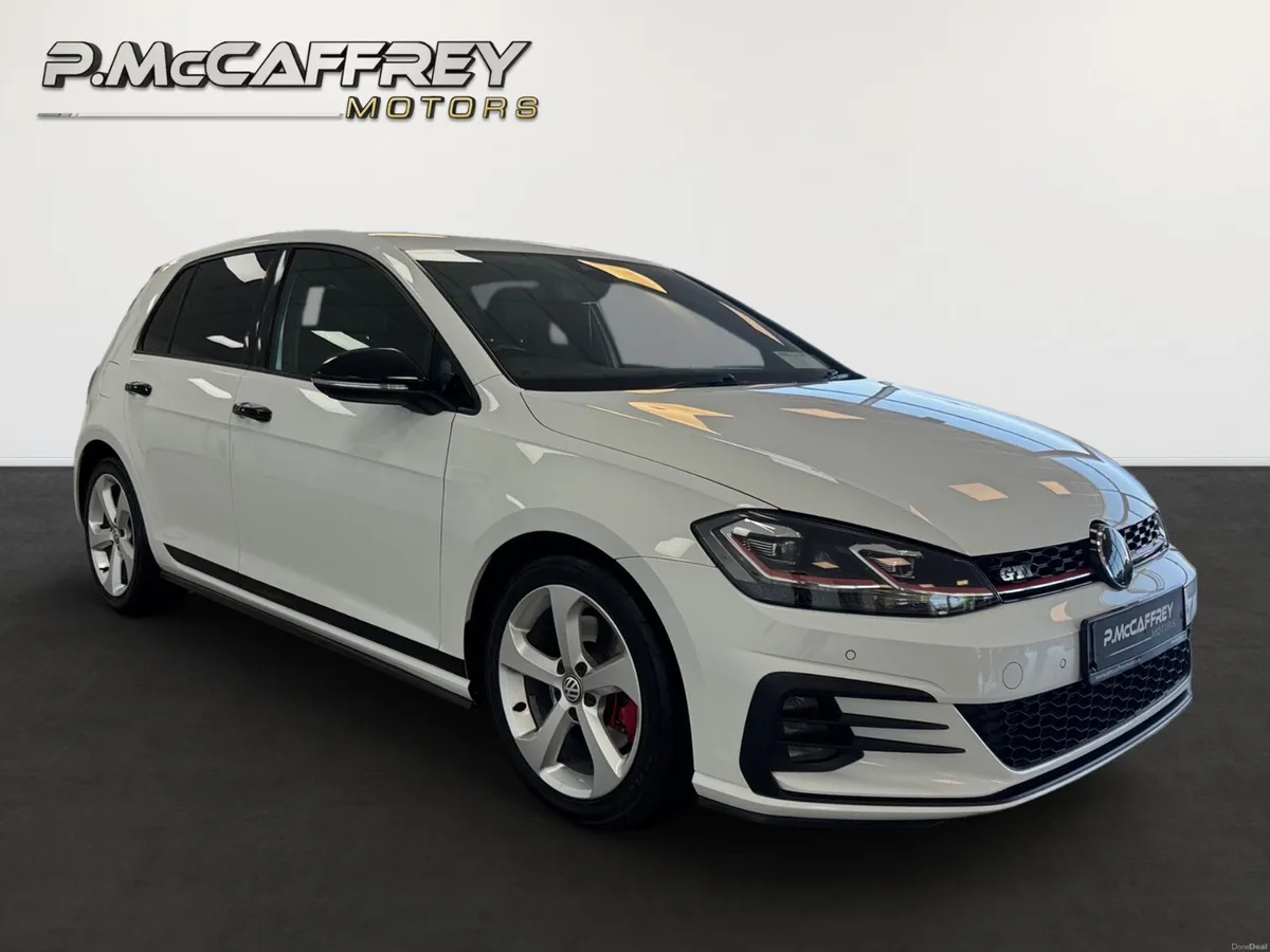 2017 Volkswagen Golf MK7.5 GTI 2.0TSI AUTO - Image 3
