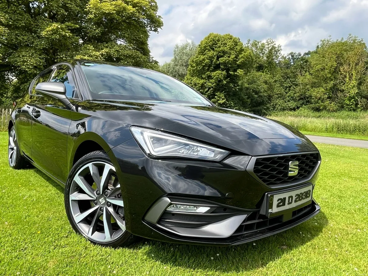 SEAT LEON FR E-HYBRID 204 HP DSG PLUGIN HYBRID - Image 2