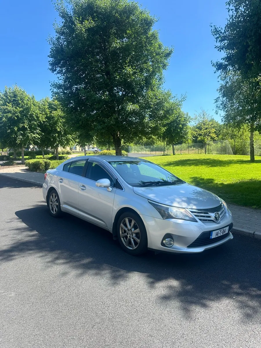 2014 Toyota Avensis - Image 1