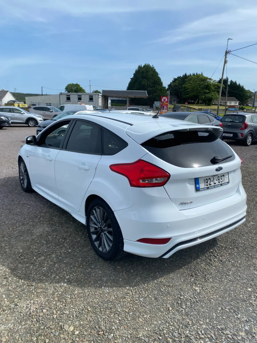 Ford Focus 2018 - Image 3