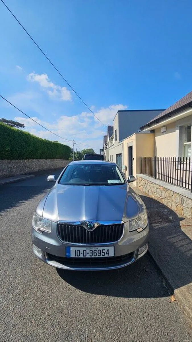 2010 Skoda Superb - Image 1
