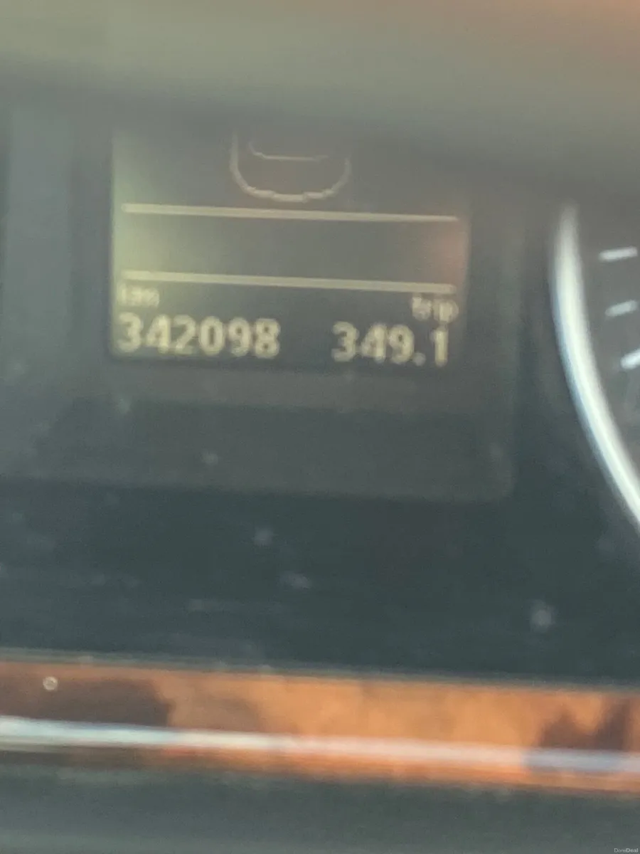 Volkswagen Passat 2009 - Image 3
