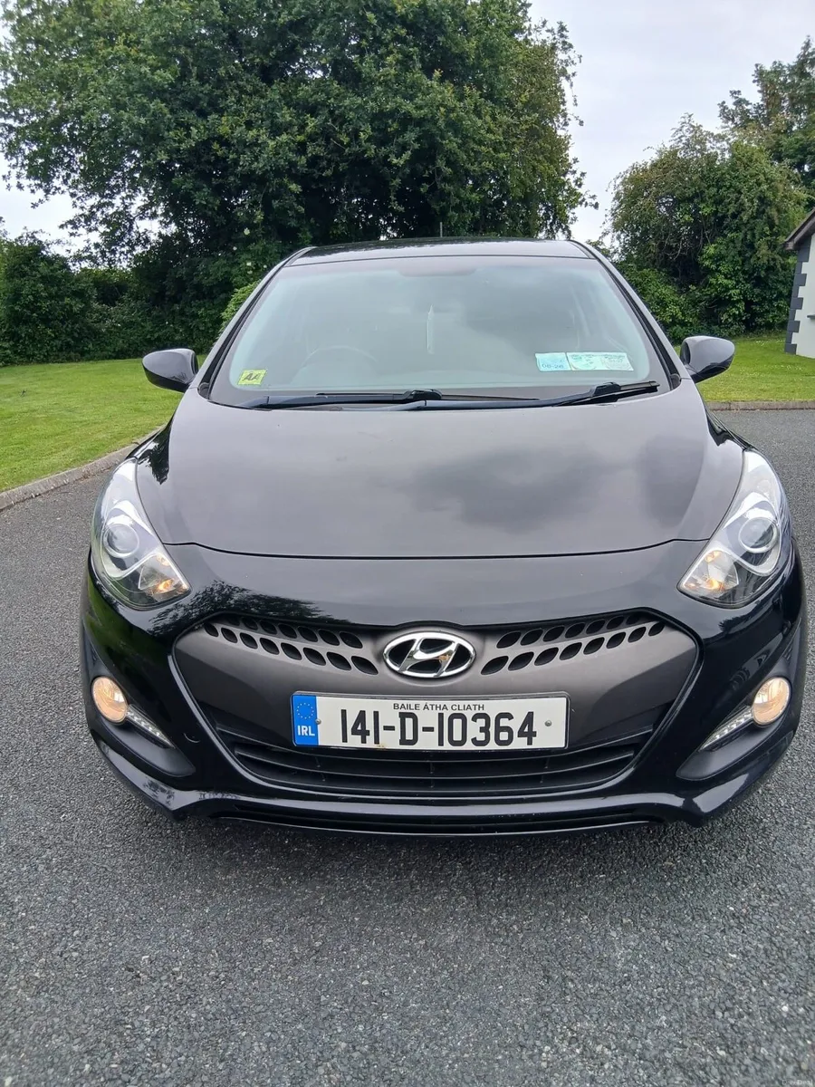 Hyundai 2014 i30 Car Van Black - Image 1
