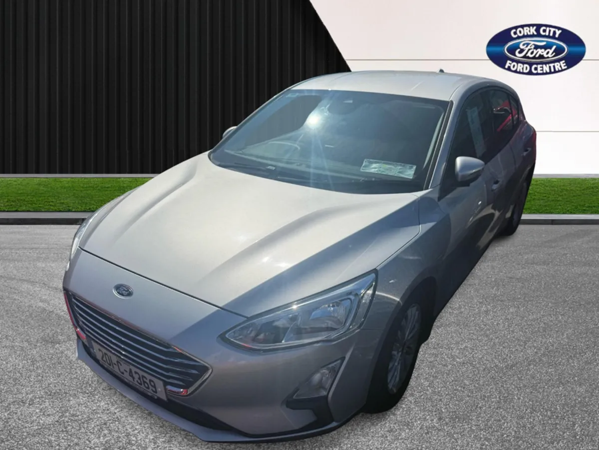 Ford Focus TITANIUM 1.0 ECOBOOST 12 125 4DR - Image 4