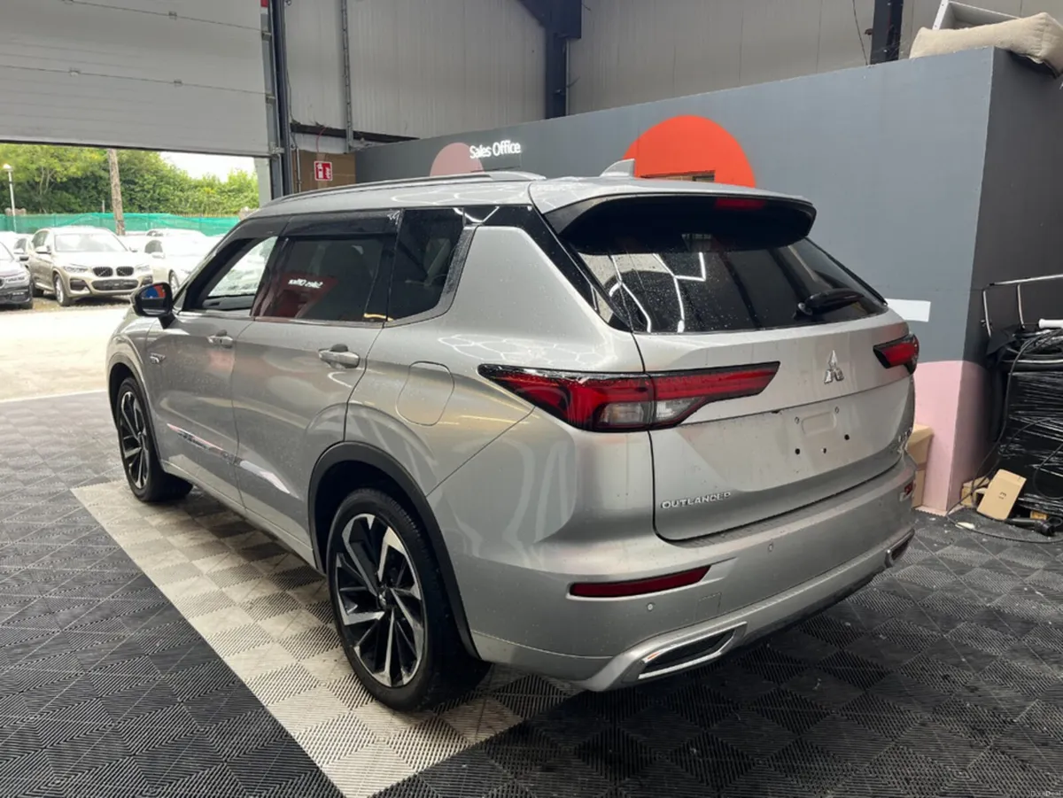 Mitsubishi Outlander 2022 MITSUBISHI OUTLANDER PHE - Image 4