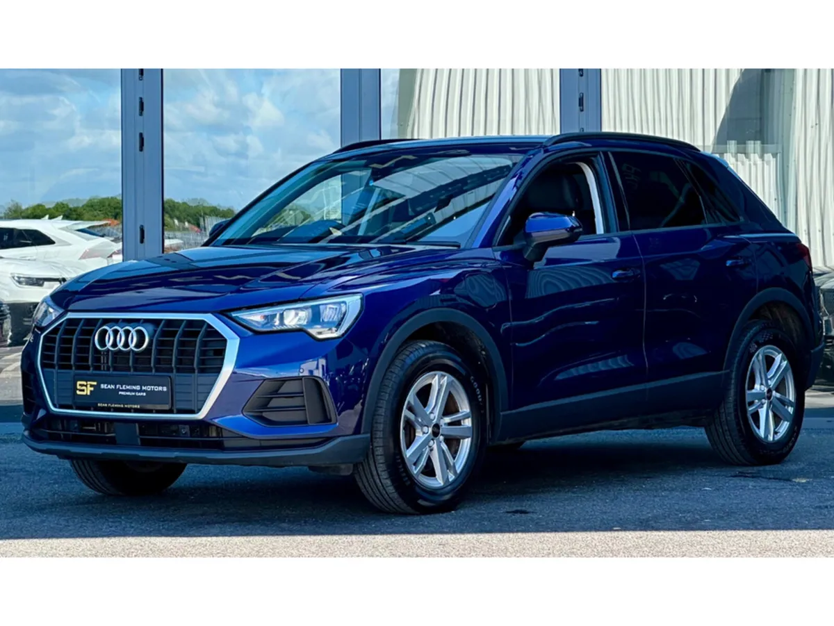 Audi Q3 TECHNIK 45 TFSI E S-A - Image 2