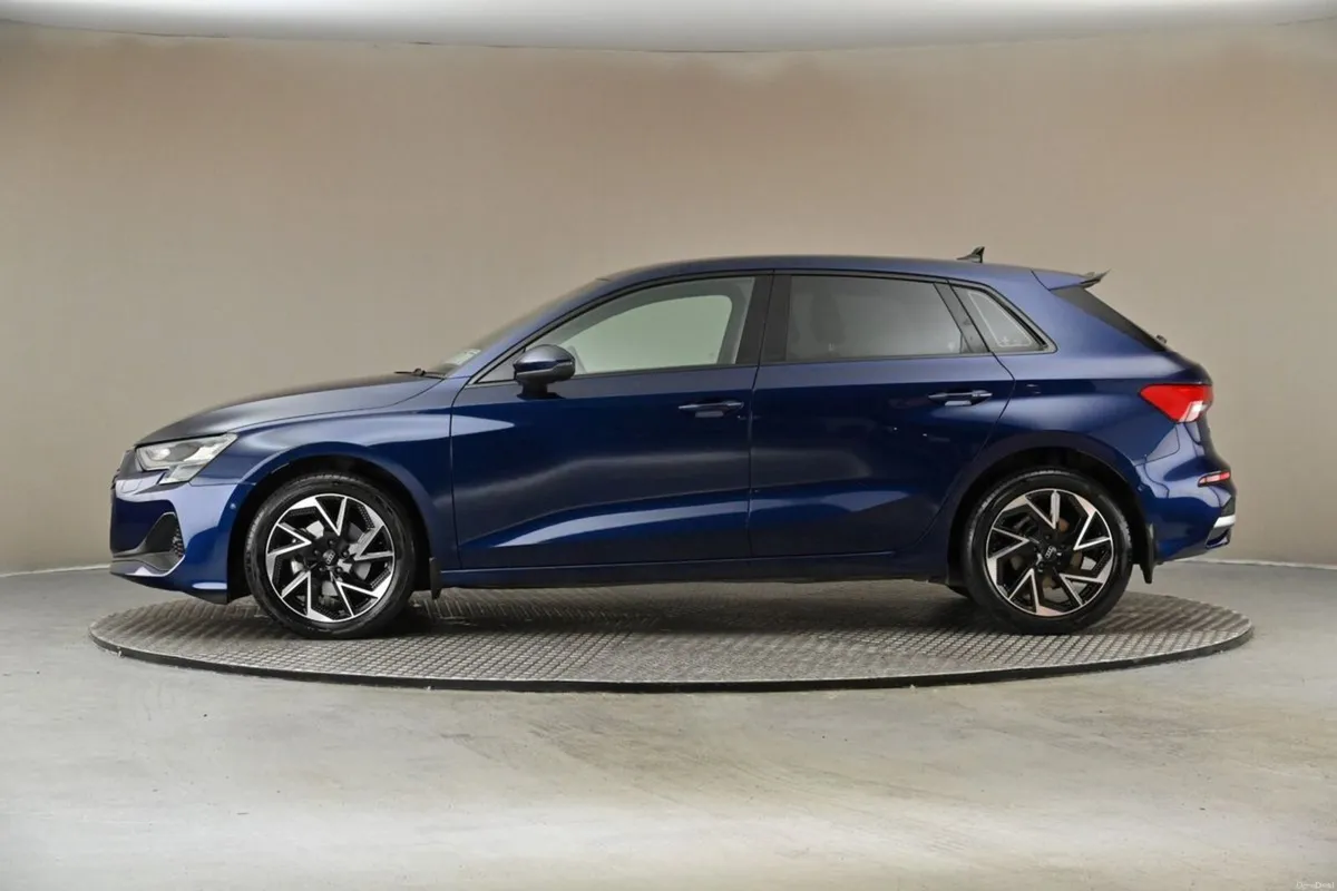 Audi A3 1.5 TFSI 6SPD 115HP SE SPORTBACK - Image 5