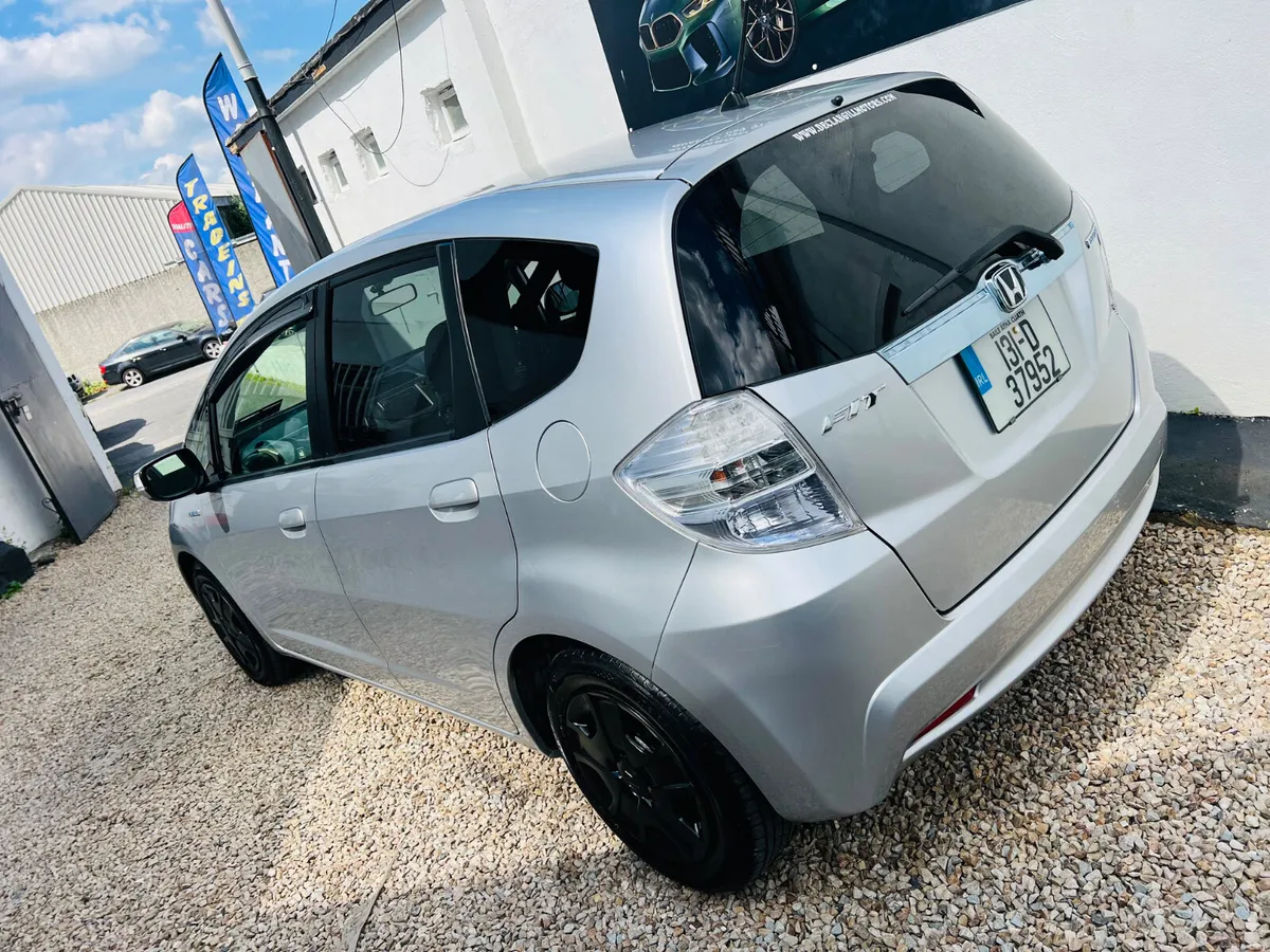 2013 Honda Fit 1.3 Hybird **New Nct Warranty - Image 3