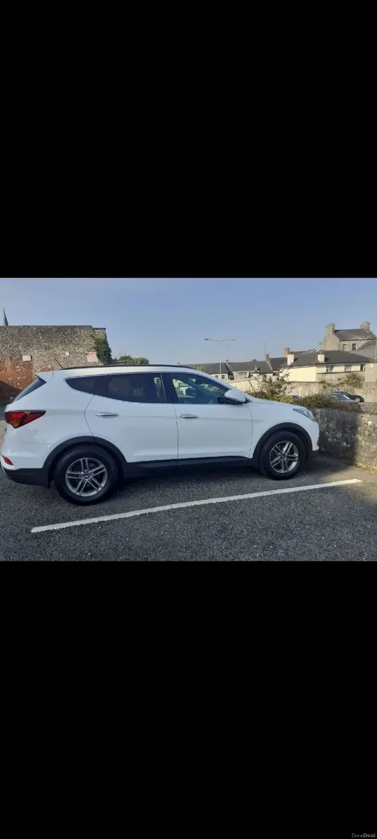 Hyundai Santa Fe 2018 - Image 4