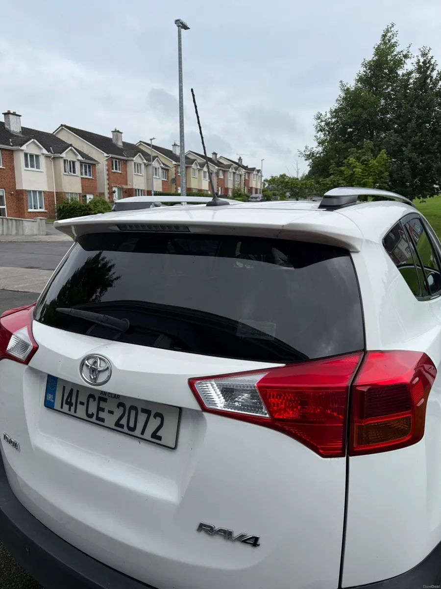 Toyota RAV4 2014 - Image 2