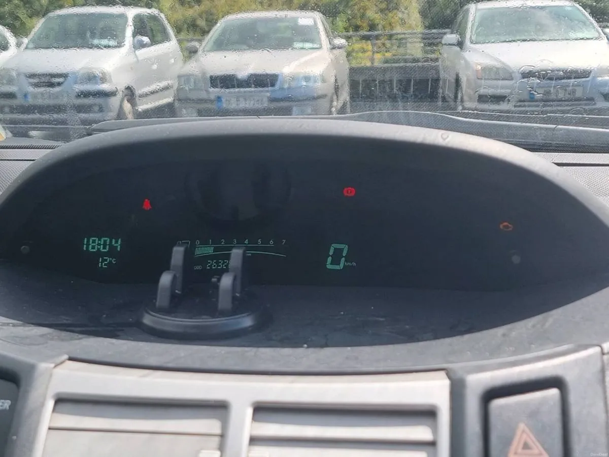 Car - Image 3