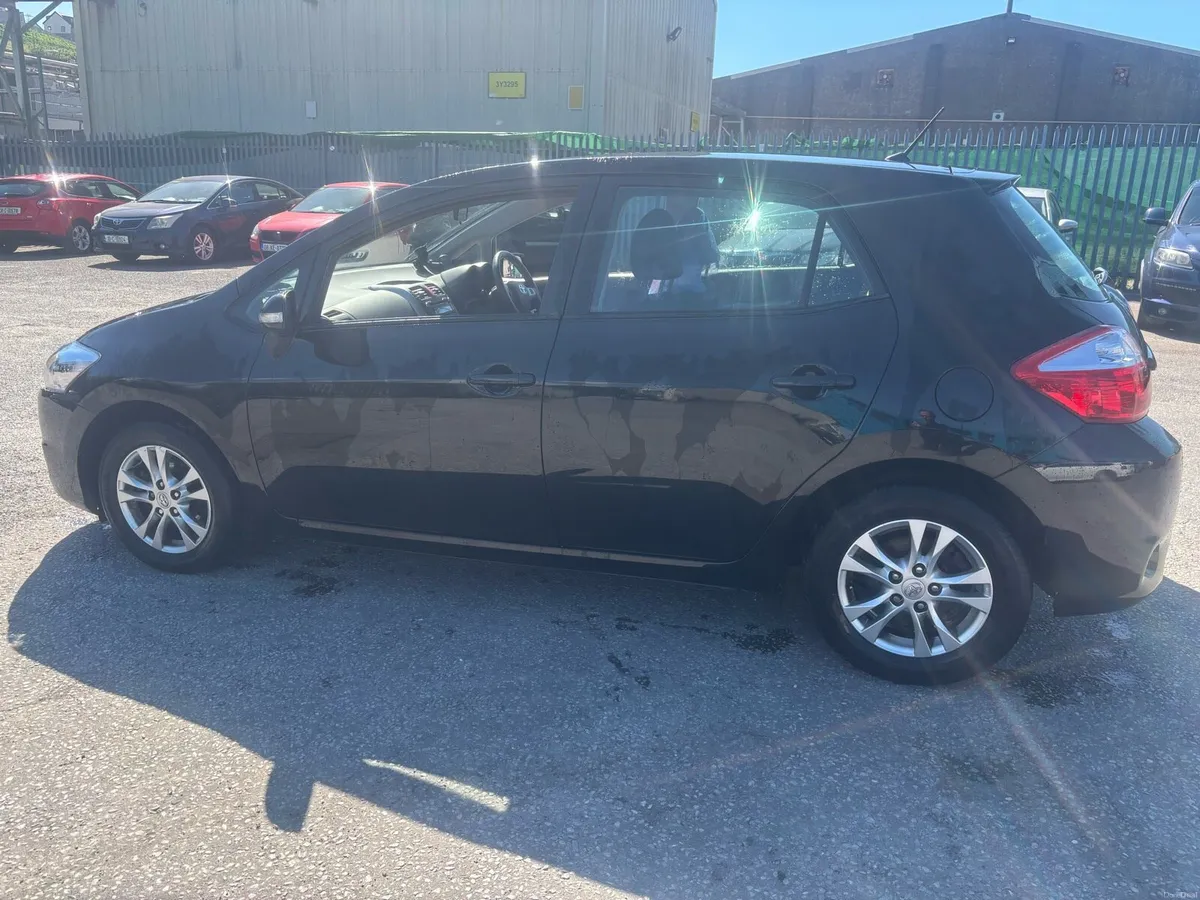 Toyota Auris Terra 1.3 Petrol (Low Mileage) - Image 3