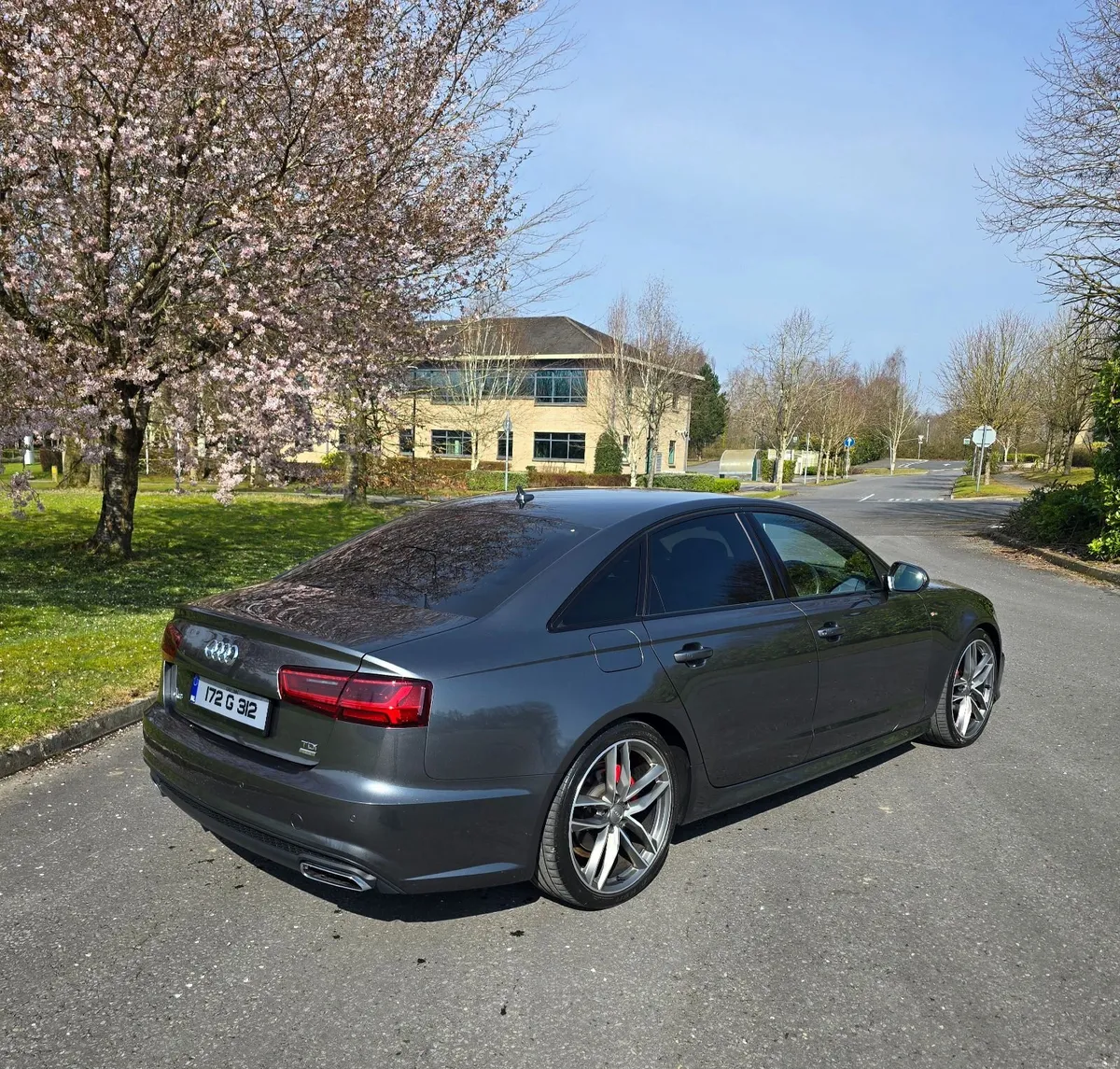Audi A6 2.0 TDI Ultra Black Edition - Image 3