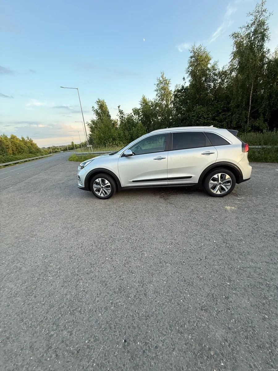 Kia Niro EV 64kw long range hi spec - Image 4