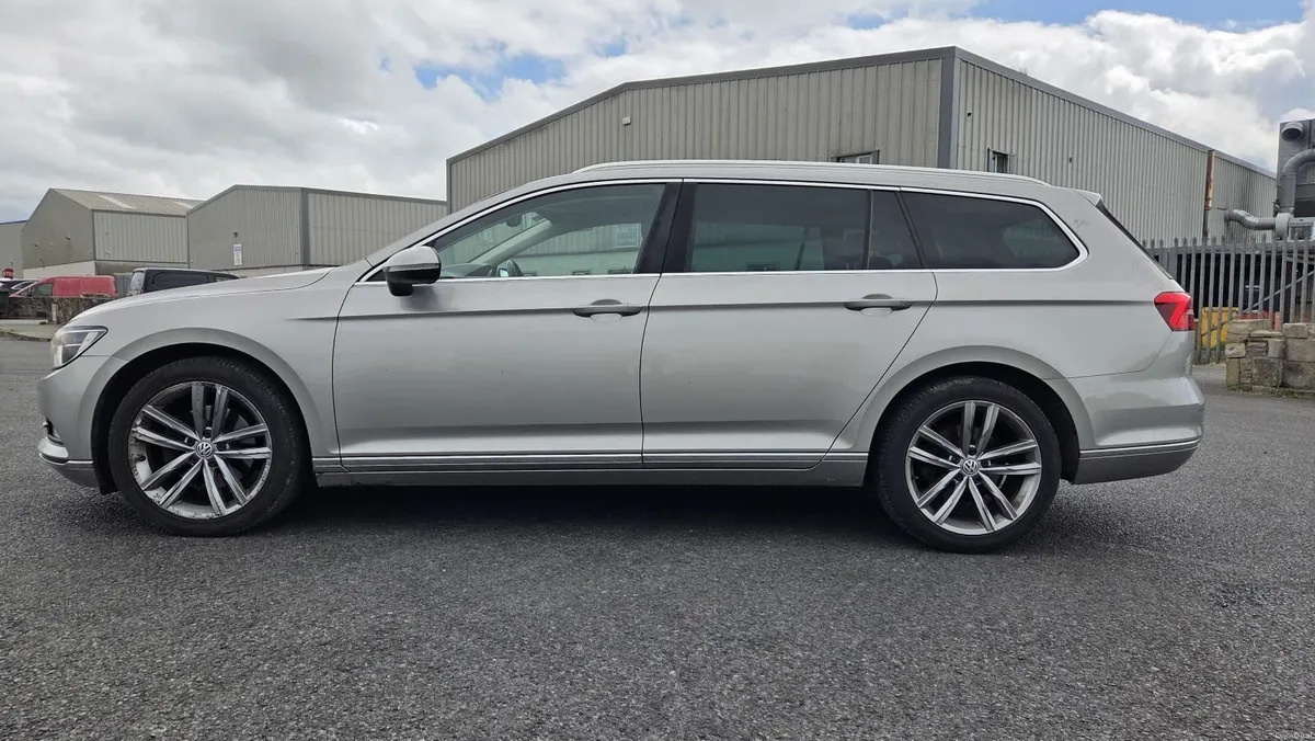 Volkswagen Passat 2.0 TDI GT Estate - Image 2