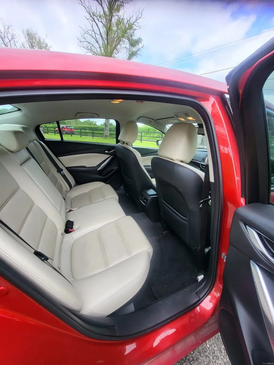 Car - Image 6