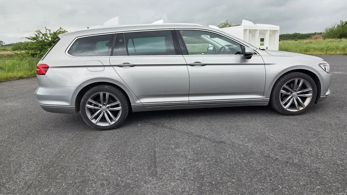Volkswagen Passat 2.0 TDI GT Estate - Image 5