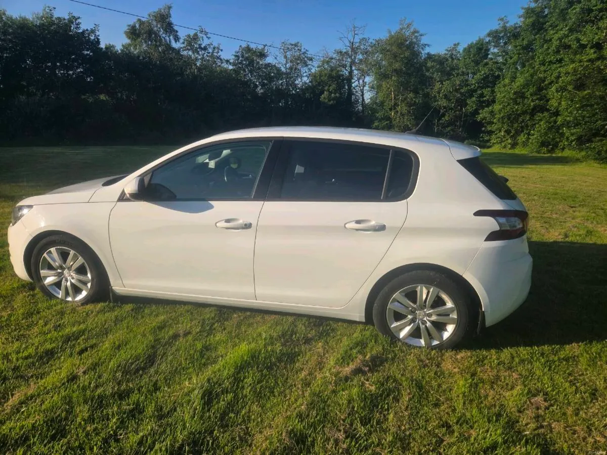 Peugeot 308 Active - Image 2