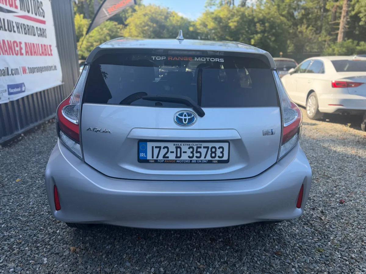 Toyota aqua 2017 - Image 4