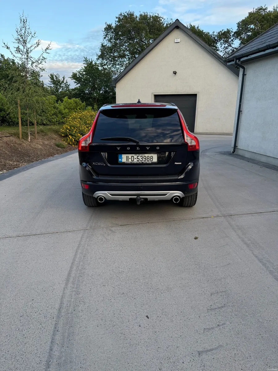 Volvo XC60 R-Design - Image 4
