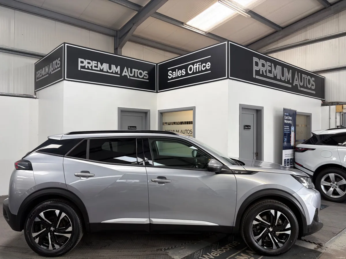 Peugeot 2008 2021. ELECTRIC. GT LINE - Image 2