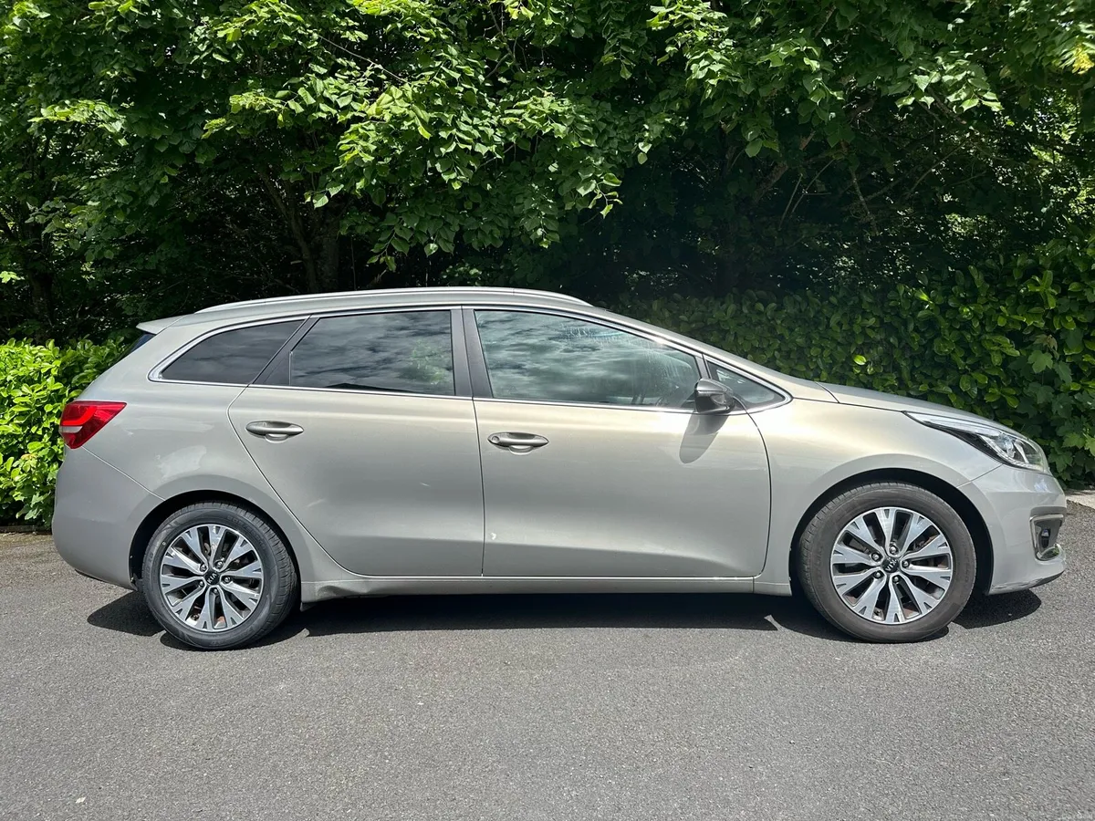 NEW NCT! 2017 (172) Kia Ceed Estate 1.6 Diesel - Image 3