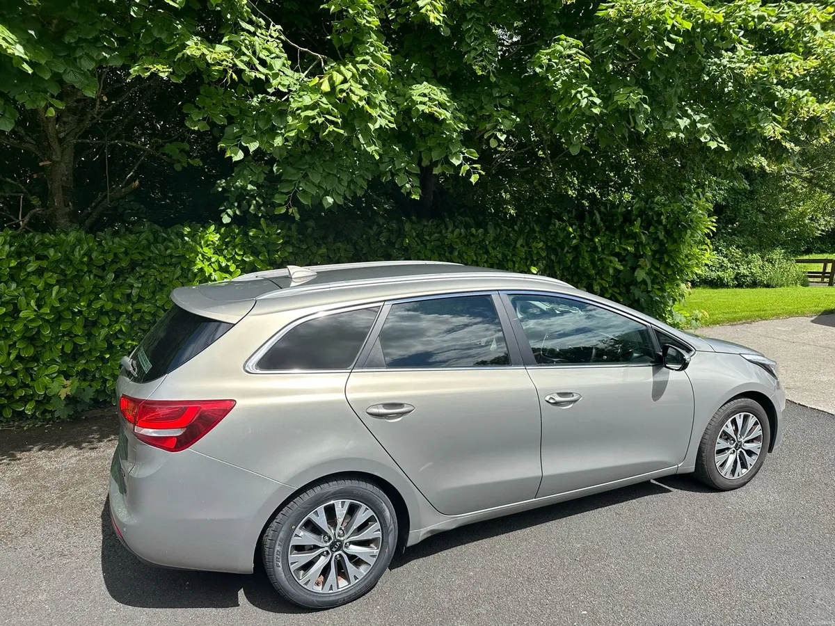 NEW NCT! 2017 (172) Kia Ceed Estate 1.6 Diesel - Image 5