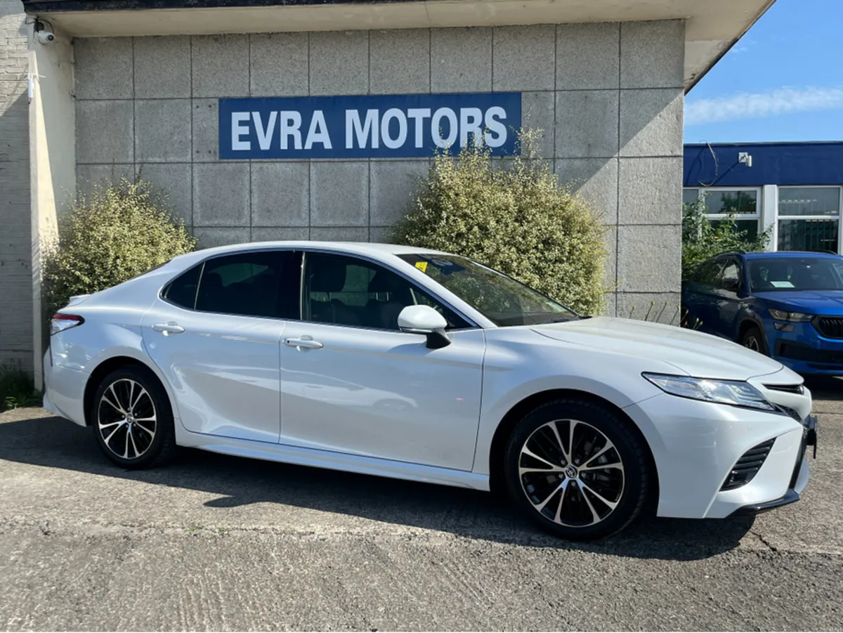 Toyota Camry WS HYBRID AUTOMATIC HYBRID 2.5 PETROL - Image 3