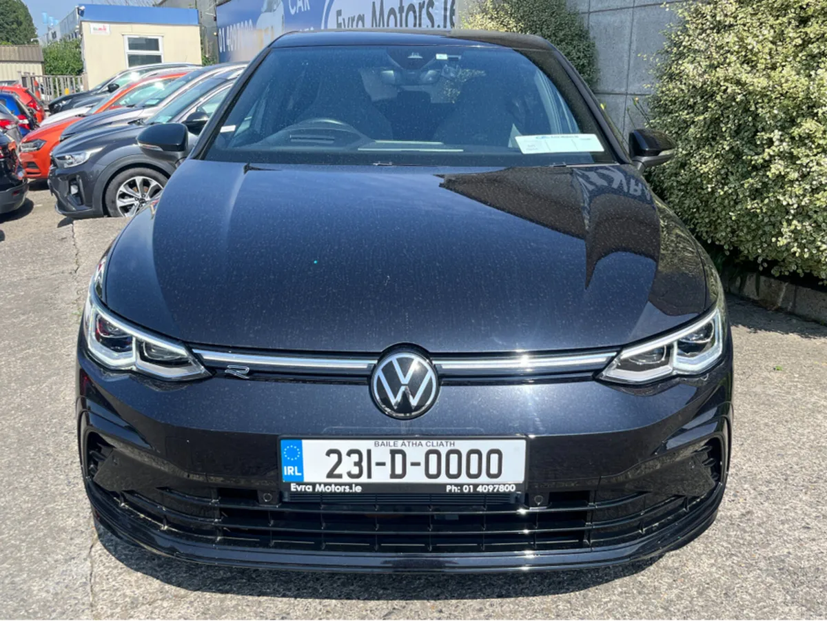 Volkswagen Golf R-LINE ETSI MHEV AUTOMATIC 1.5 PET - Image 2