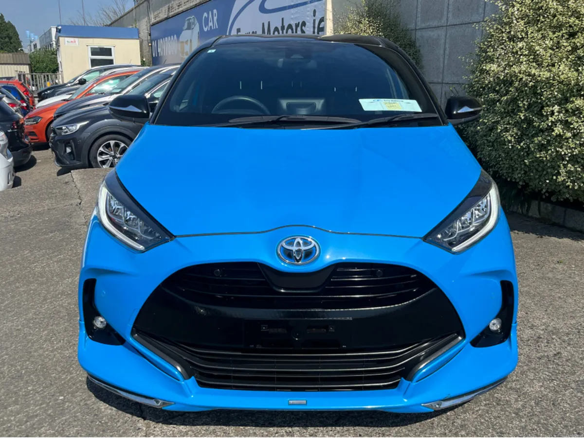 Toyota Yaris Z HYBRID MODELLISTA AUTOMATIC 1.5 PET - Image 2